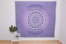 Lade das Bild in den Galerie-Viewer, Collido Mandala Wandtuch aus Indien | 100% Baumwolle | ca. 210x220 cm | Indischer Wandteppich als Überwurf oder Tagesdecke für Couch / Bett Queen Size