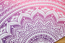 Lade das Bild in den Galerie-Viewer, Collido Mandala Wandtuch aus Indien | 100% Baumwolle | ca. 210x220 cm | Indischer Wandteppich als Überwurf oder Tagesdecke für Couch / Bett Queen Size