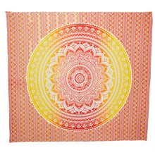 Lade das Bild in den Galerie-Viewer, Collido Mandala Wandtuch aus Indien | 100% Baumwolle | ca. 210x220 cm | Indischer Wandteppich als Überwurf oder Tagesdecke für Couch / Bett Queen Size